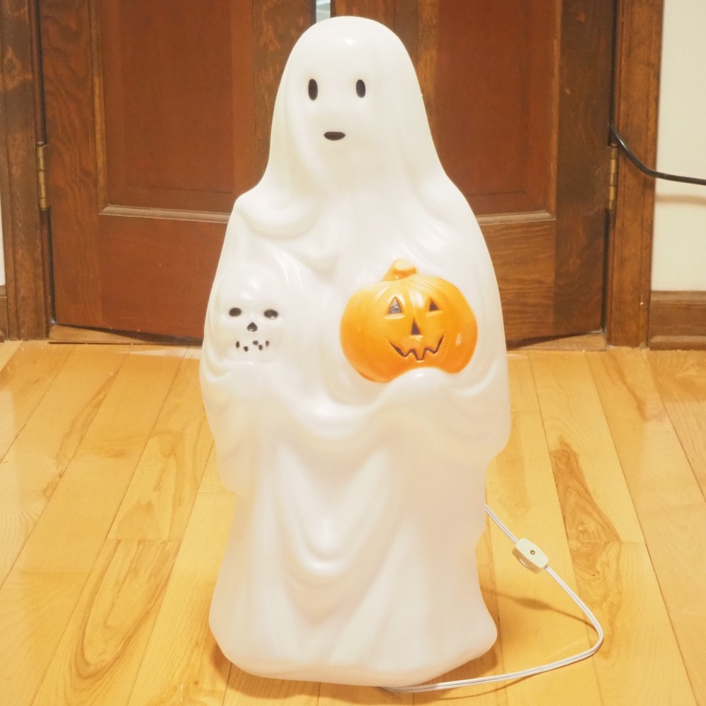 Vtg Empire Ghost Blow Mold Holding Skull and Pumpkin 23" Halloween Spooky- Works